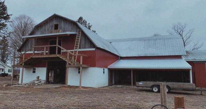 Continued conscrution of the barn